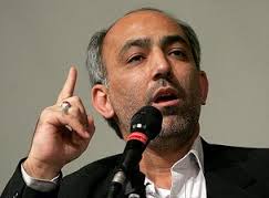 مداحان هشت سال به جای دانشگاهیان حرف زدند