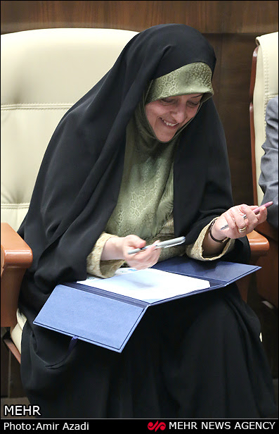 دست به قلم‌ترین عضو دولت روحانی