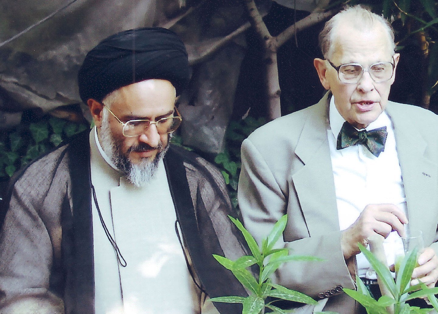 سوالی از اهل تدبیر