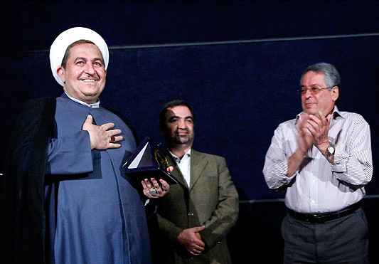 صلح پایدار در سایه هنرماندگار