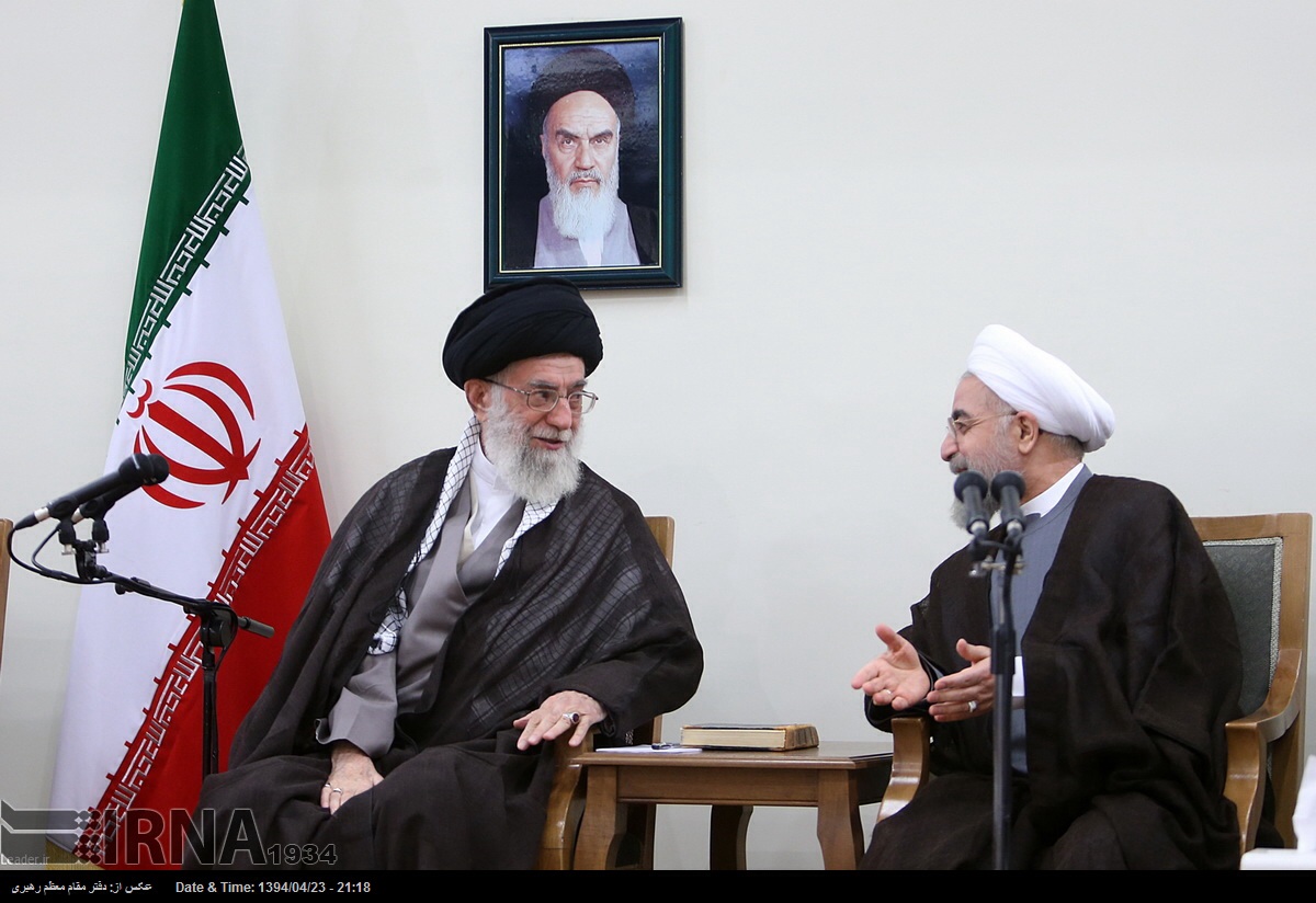 در پاسخ به نامه رئيس جمهور / قدردانی رهبر انقلاب از زحمات فراوان رئیس جمهوری و تلاش پیگیر هیات مذاکره کننده